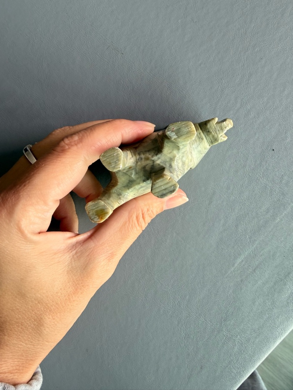 Stone elephant - Picture 5 of 7